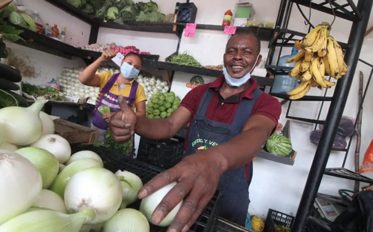 Haitianos encuentran trabajo en mercados de Tampico